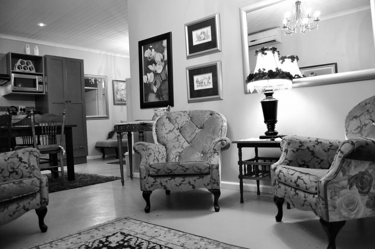 Versailles Self-Catering Wellington Buitenkant foto