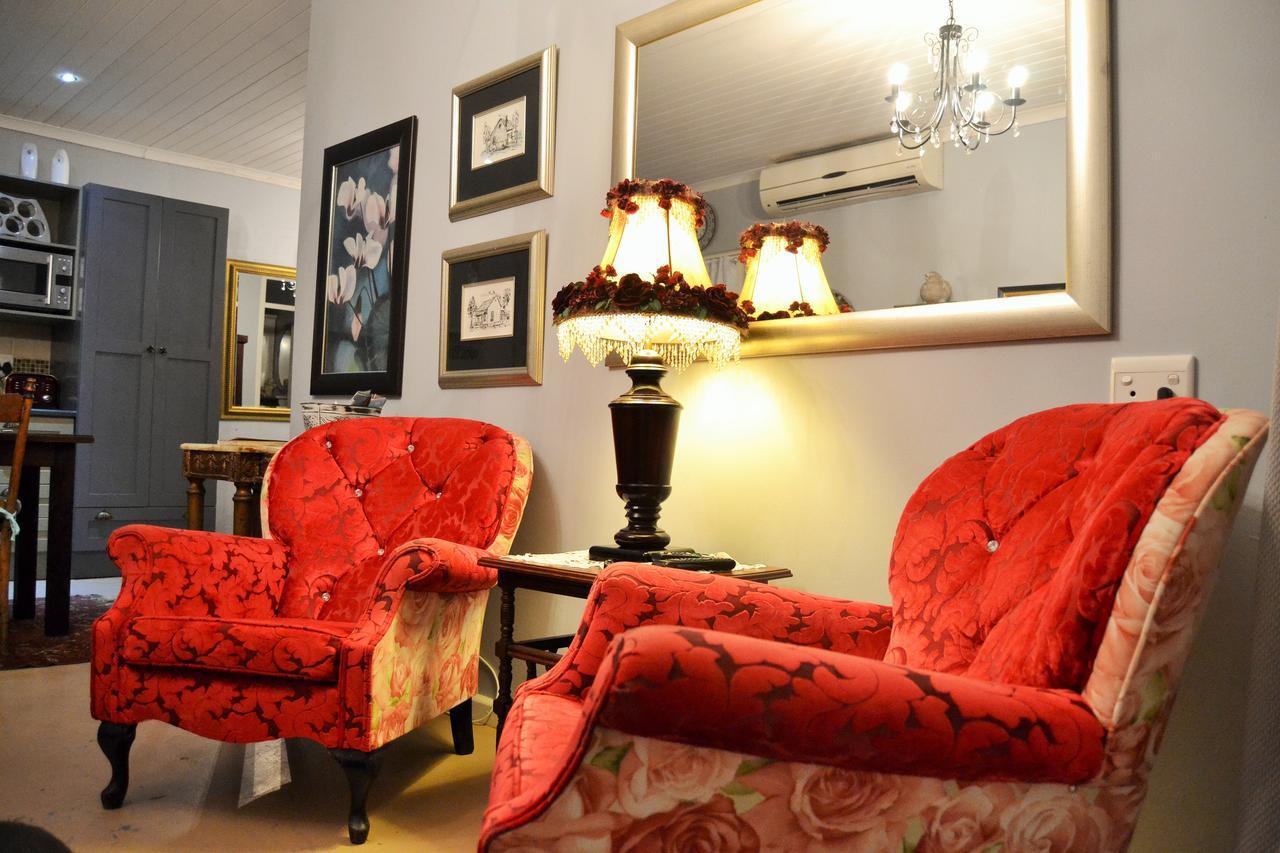 Versailles Self-Catering Wellington Buitenkant foto