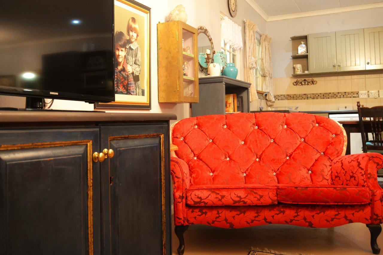 Versailles Self-Catering Wellington Buitenkant foto