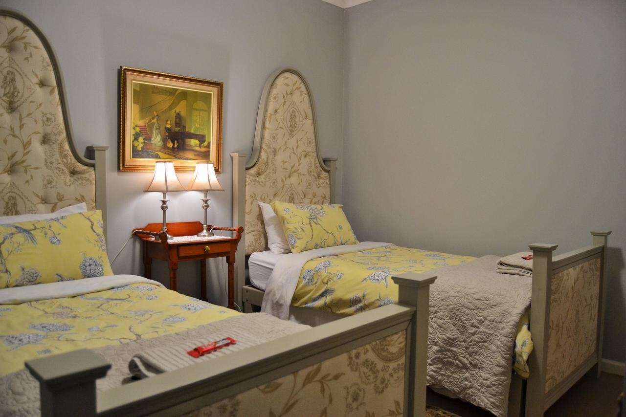 Versailles Self-Catering Wellington Buitenkant foto